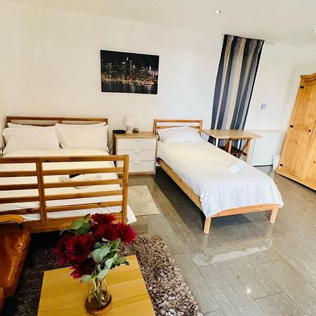 City View Sunset Luxurious Apartment In London Zone-1 Including One Family Twin Room With Its Own Stunning Private Terrace Londres Exterior foto