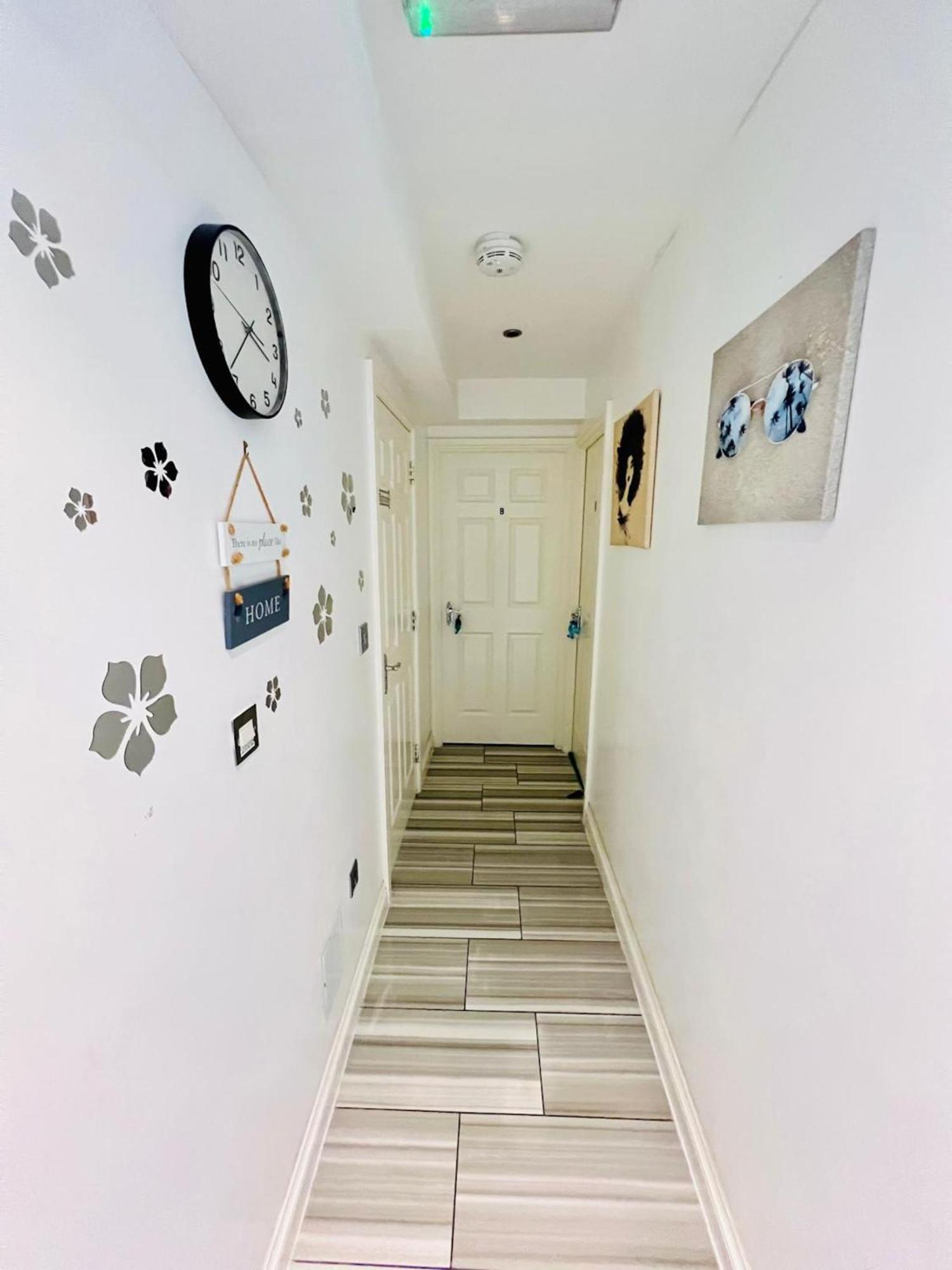 City View Sunset Luxurious Apartment In London Zone-1 Including One Family Twin Room With Its Own Stunning Private Terrace Londres Exterior foto