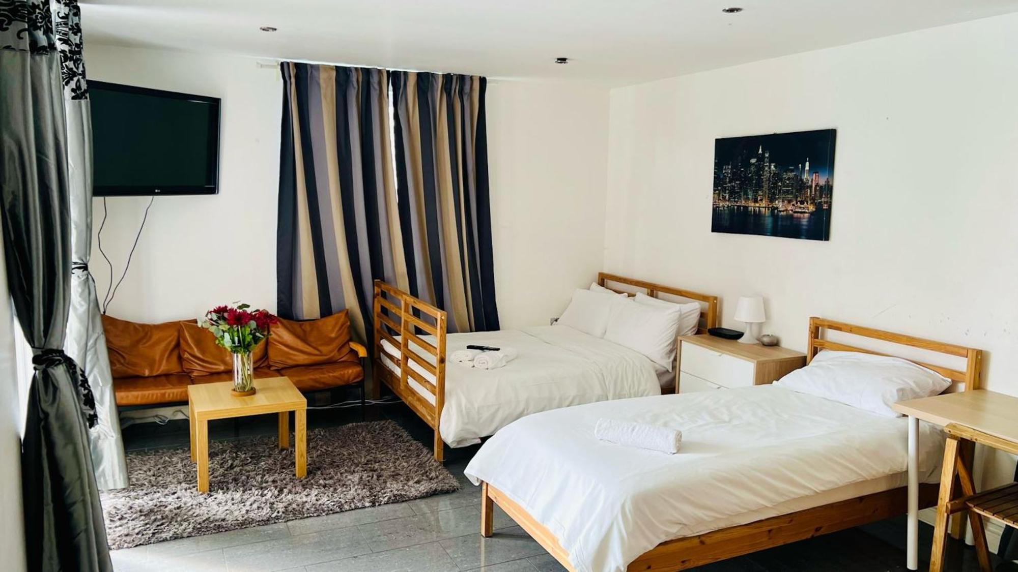 City View Sunset Luxurious Apartment In London Zone-1 Including One Family Twin Room With Its Own Stunning Private Terrace Londres Exterior foto